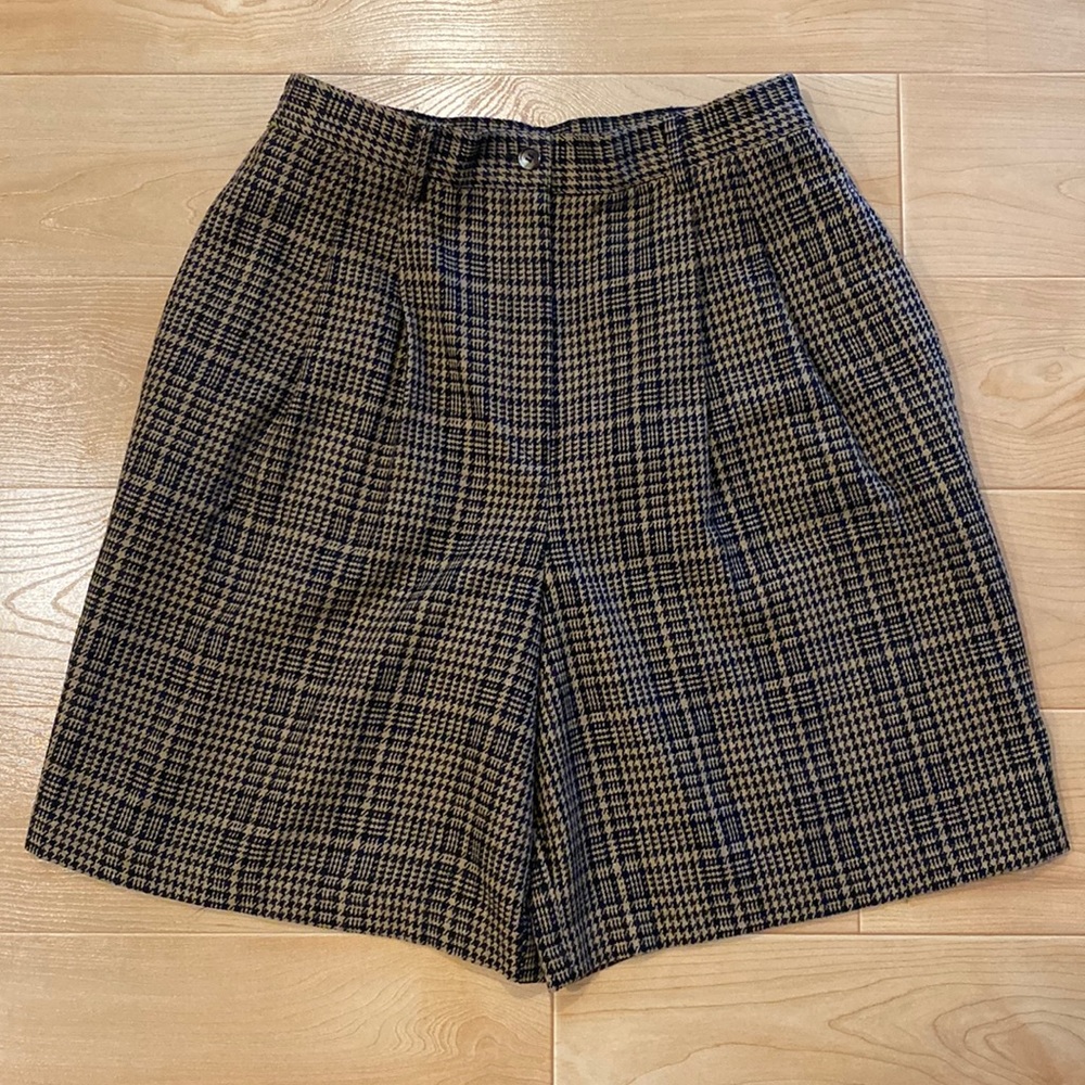 2 Sag Harbor high waisted shorts